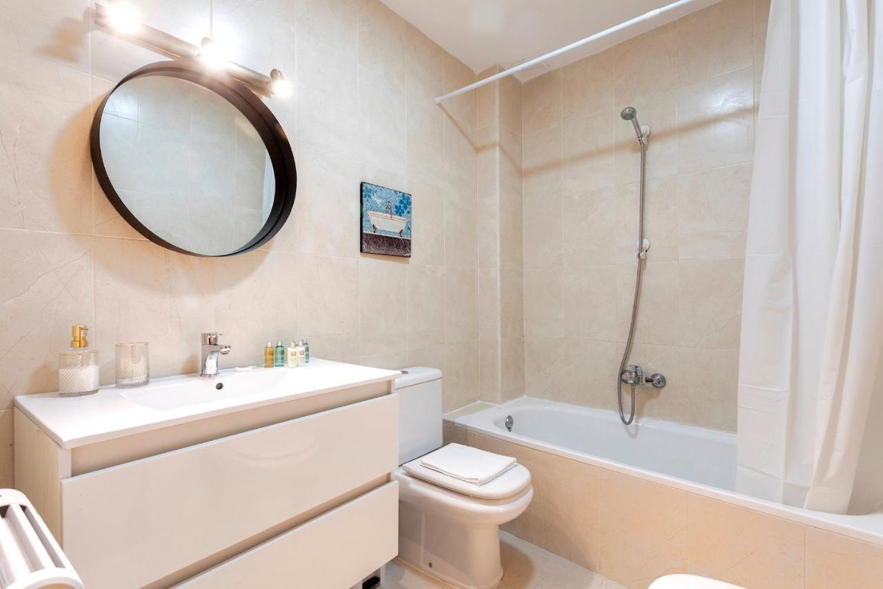 Happy Tropical - Centro Historico Apartment Malaga Bagian luar foto